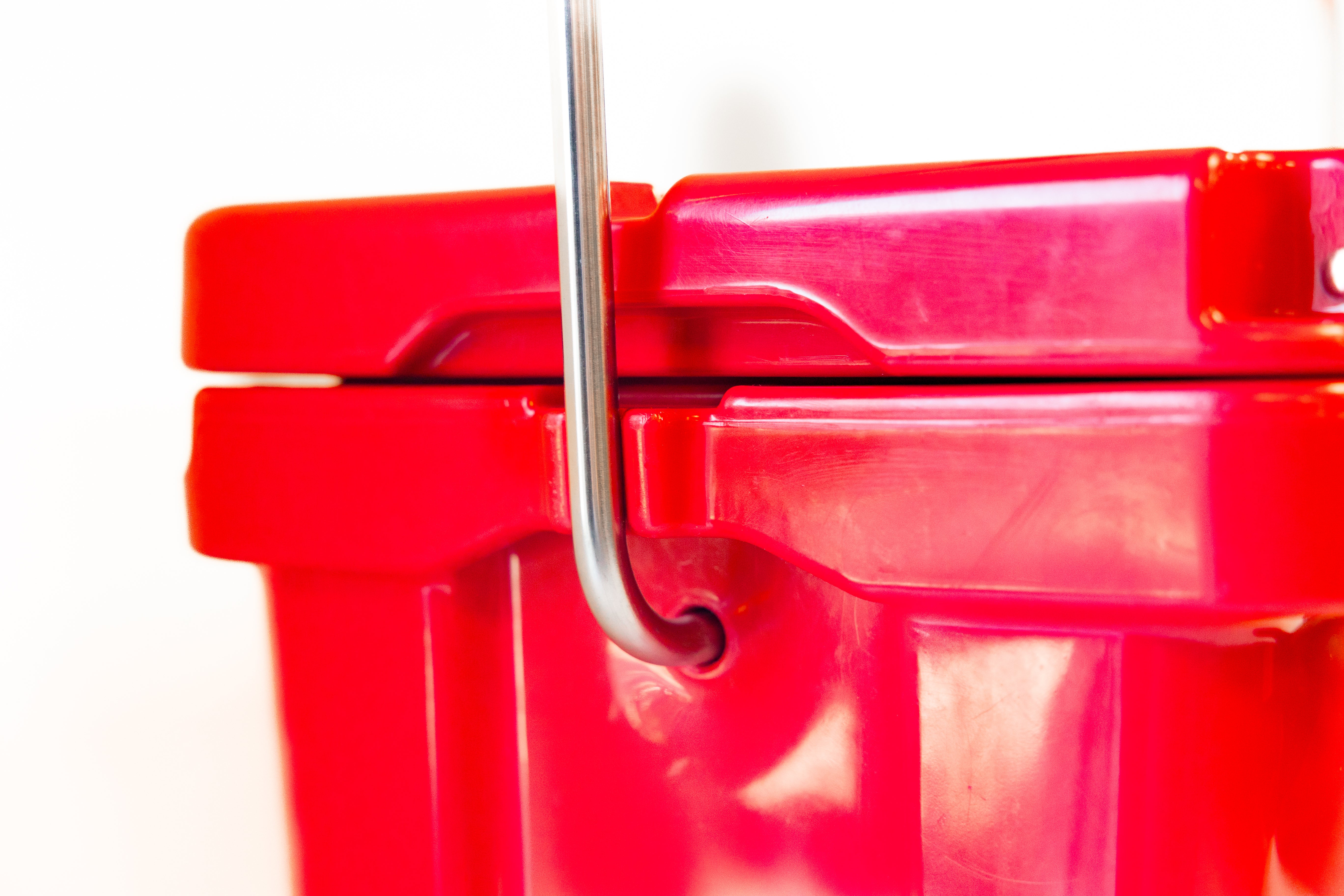 Red 15 qt cooler – MR. COOLZ
